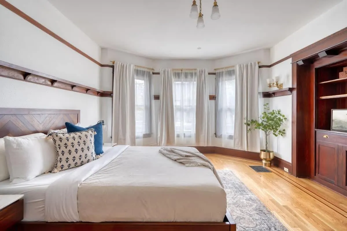 Stay Portland - 1910 Historic Jessie Morehead House - 98 Walkscore Estalagem