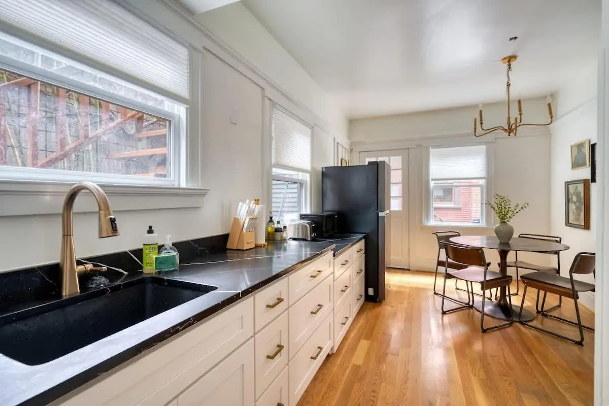 Stay Portland - 1910 Historic Jessie Morehead House - 98 Walkscore Värdshus